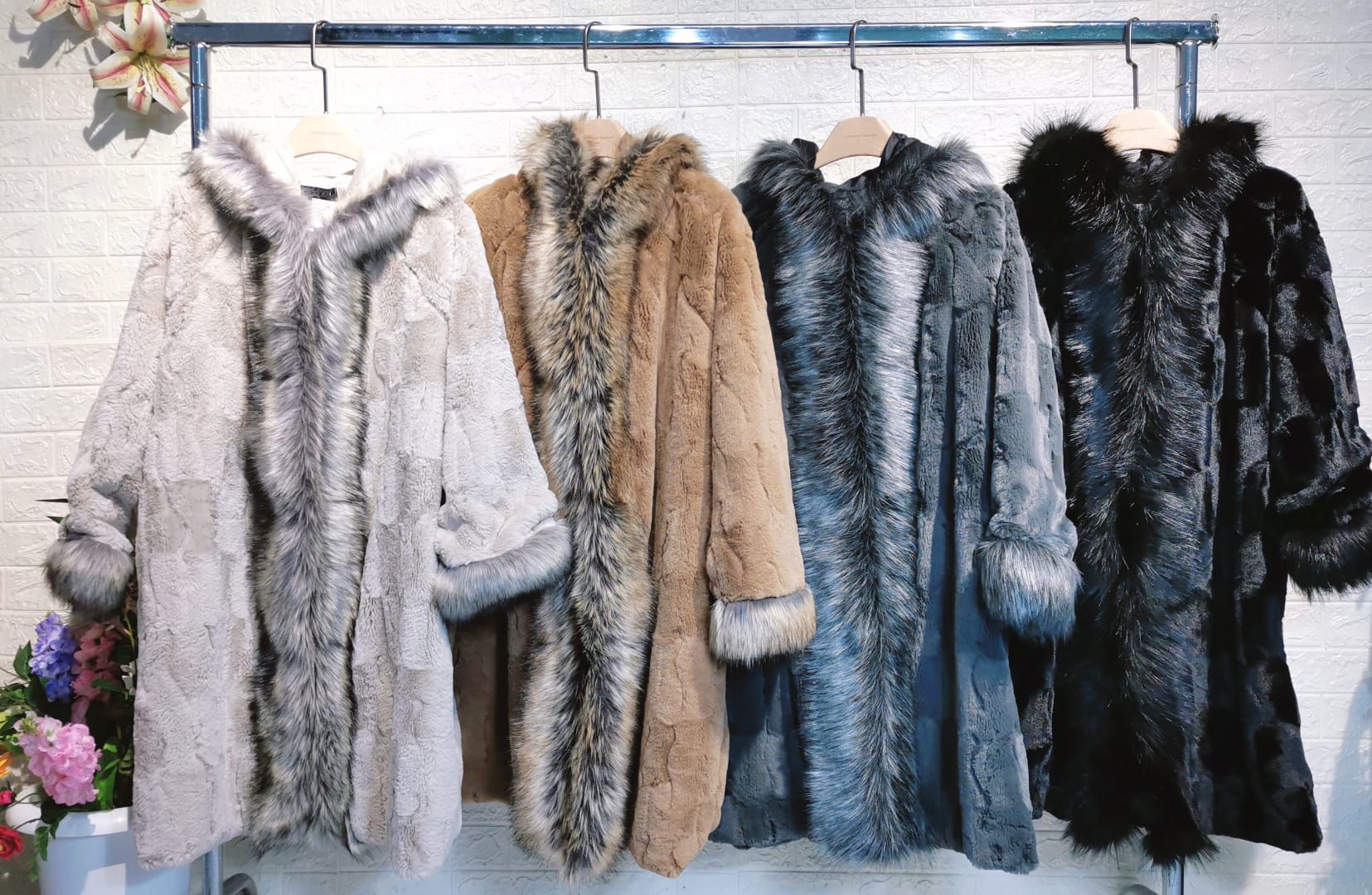 Cappotto Elif-Cappotto lungo in eco pelliccia